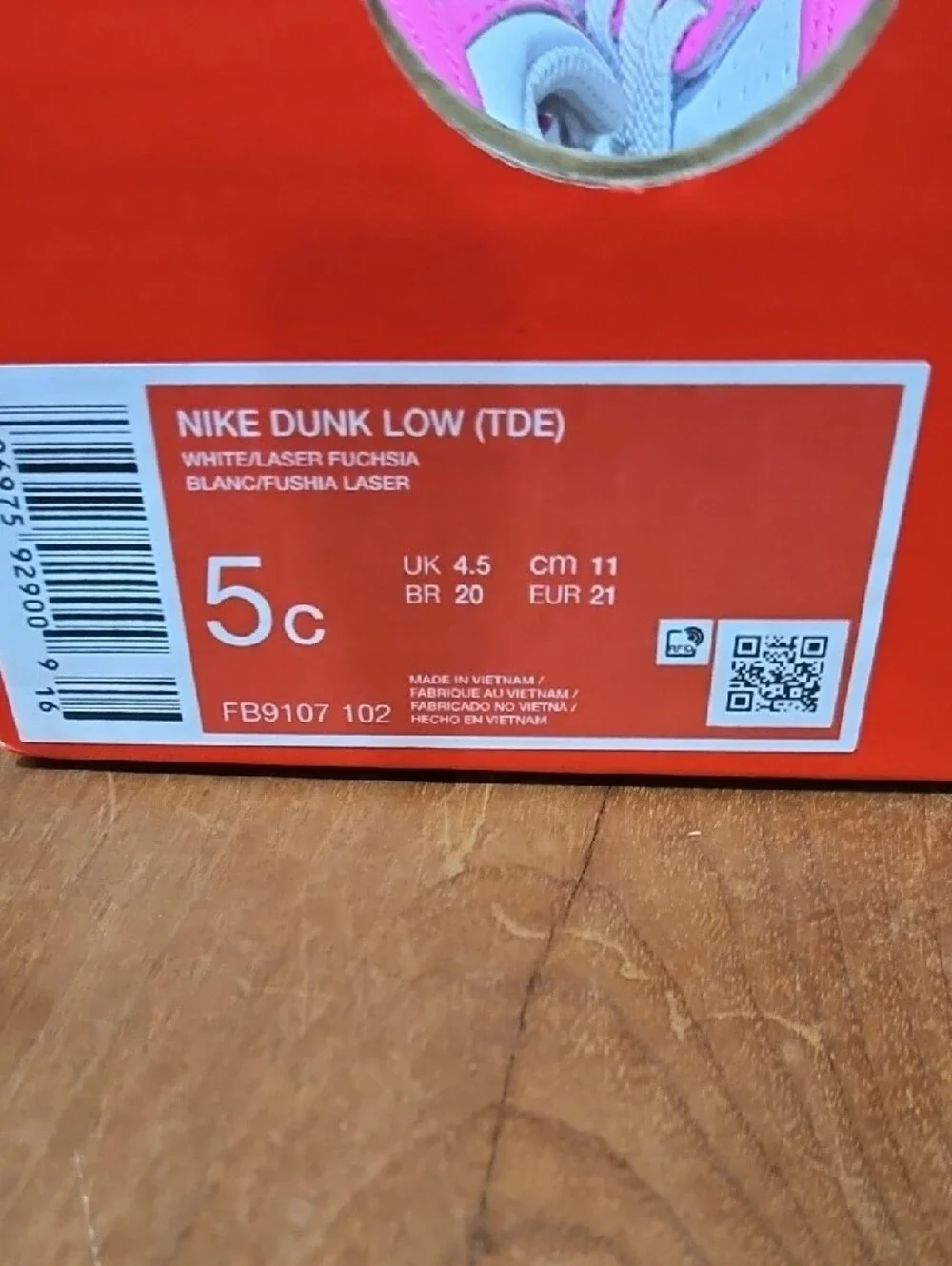 Nike Kids Pink and White Low-Top Sneakers Dunk Lows Sz 5c.  NIB